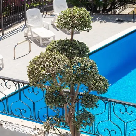 191b - Casa Con Piscina Vista Mare, 300m Dalla Ospedaletti